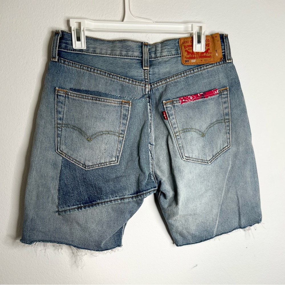 Levi's 501 Shorts Women's Size 32 Blue Denim High Rise Button Fly - Picture 4 of 10